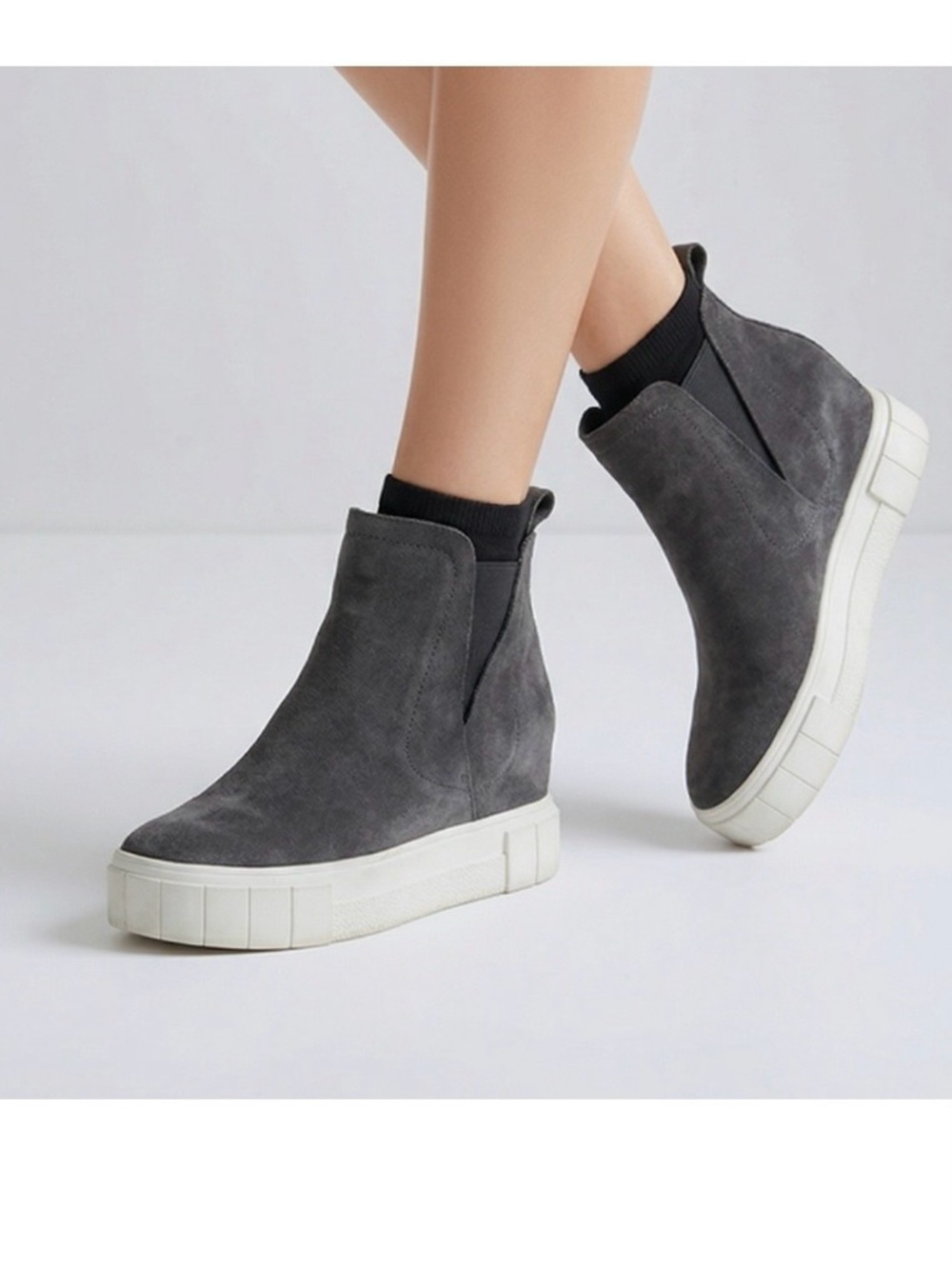 DOLCE VITA Zabie Wedge Comfort Sneaker Slip-On Booties Dark Blue Suede 8